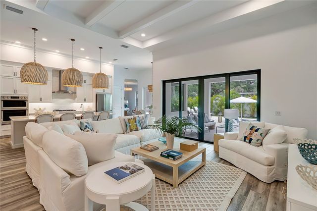 325 Holly Road, Vero Beach, FL 32963