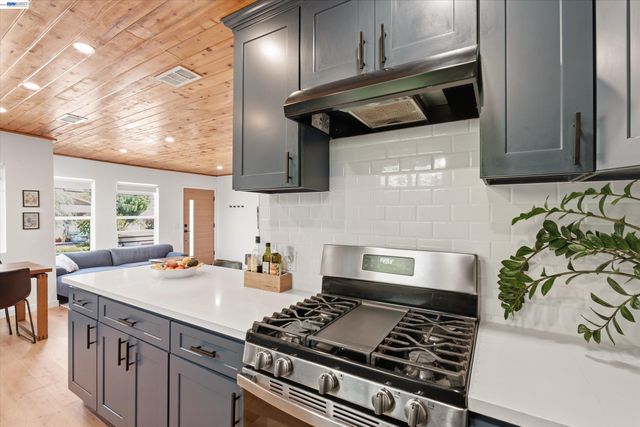 3929 Division St, Los Angeles, CA 90065