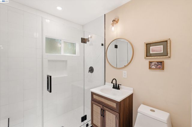 3929 Division St, Los Angeles, CA 90065