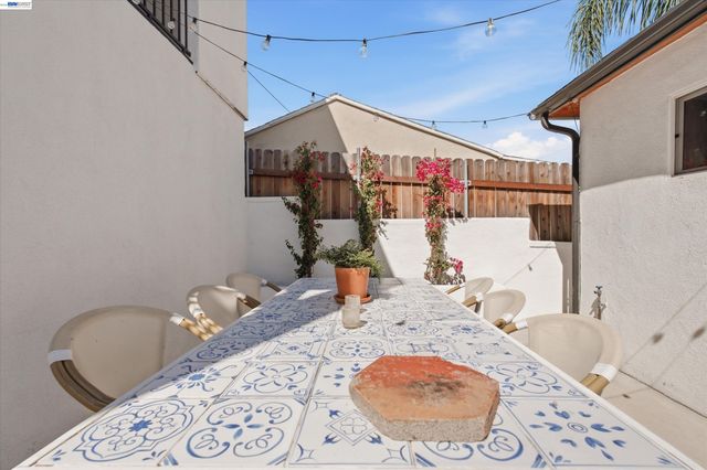 3929 Division St, Los Angeles, CA 90065