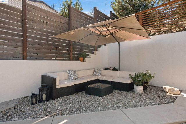 3929 Division St, Los Angeles, CA 90065