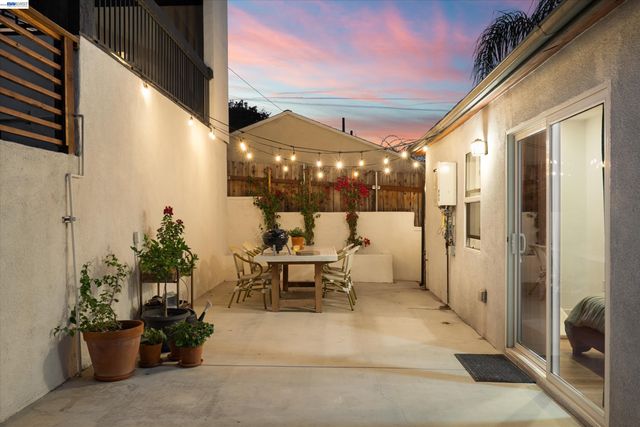 3929 Division St, Los Angeles, CA 90065