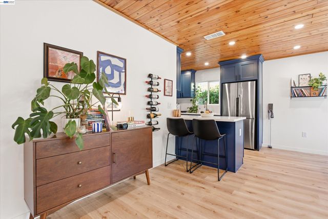 3929 Division St, Los Angeles, CA 90065
