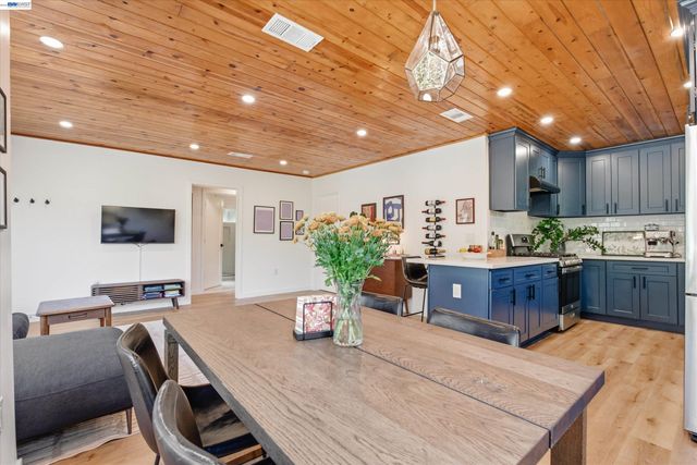 3929 Division St, Los Angeles, CA 90065