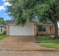 6731 Wellington Meadows Drive, Katy, TX 77449