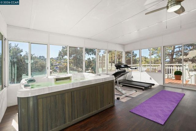 367 Hemleb Ct, Pinole, CA 94564