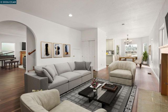 367 Hemleb Ct, Pinole, CA 94564