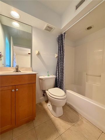 1630 42nd Square 104, Vero Beach, FL 32960