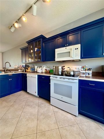 1630 42nd Square 104, Vero Beach, FL 32960