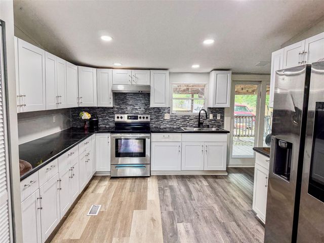 932 Road 5251, Cleveland, TX 77327