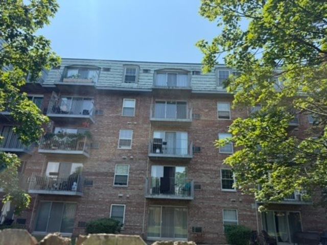 5125 Blodgett Avenue 415T, Downers Grove, IL 60515