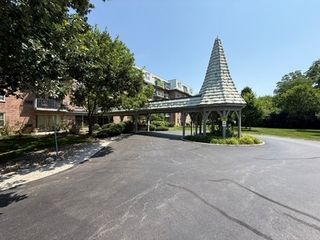 5125 Blodgett Avenue 415T, Downers Grove, IL 60515