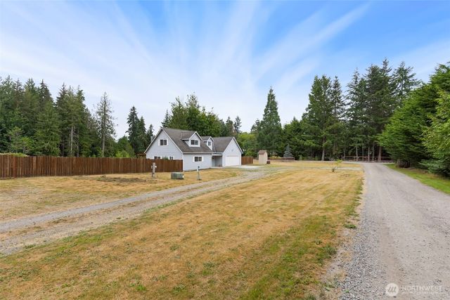 91 Loafer Lane, Port Angeles, WA 98362