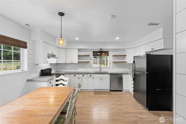 91 Loafer Lane, Port Angeles, WA 98362