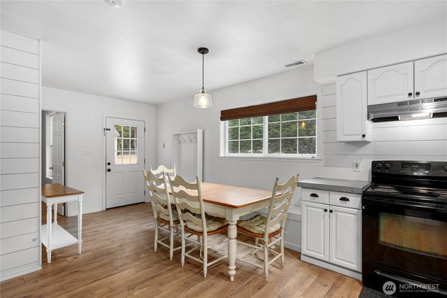 91 Loafer Lane, Port Angeles, WA 98362