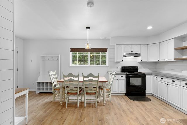 91 Loafer Lane, Port Angeles, WA 98362