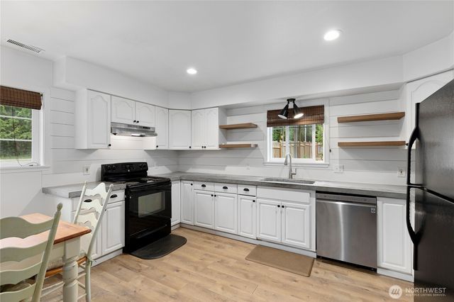 91 Loafer Lane, Port Angeles, WA 98362