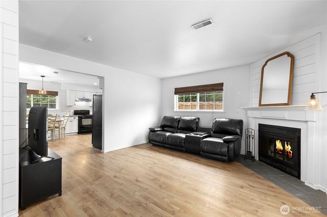 91 Loafer Lane, Port Angeles, WA 98362