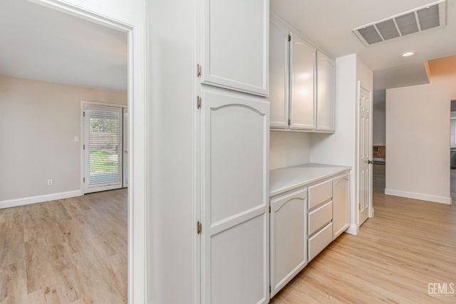 11123 Coachlight Court, Bakersfield, CA 93312