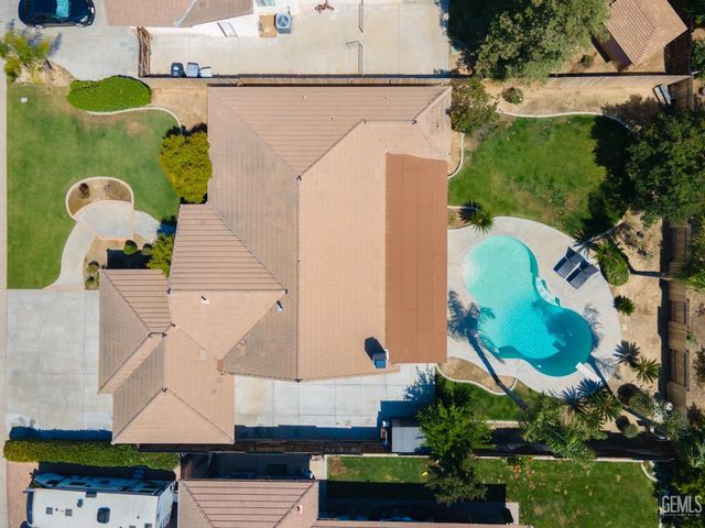 11123 Coachlight Court, Bakersfield, CA 93312