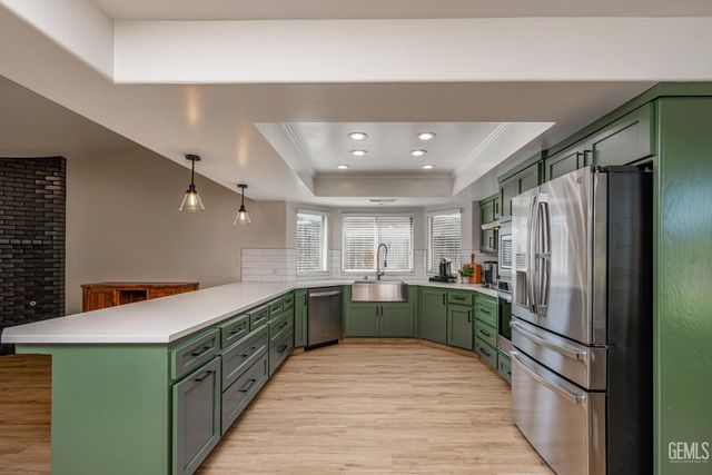 11123 Coachlight Court, Bakersfield, CA 93312