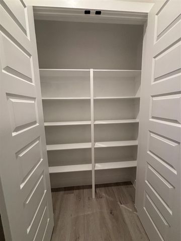 108 E 44th Street B, Houston, TX 77018