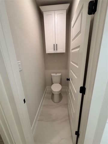 108 E 44th Street B, Houston, TX 77018