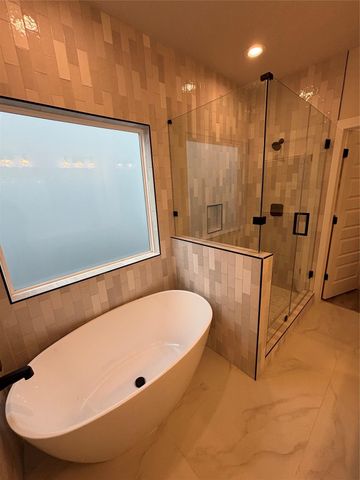 108 E 44th Street B, Houston, TX 77018