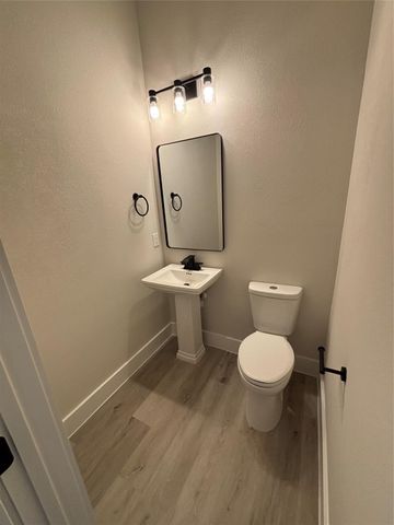 108 E 44th Street B, Houston, TX 77018