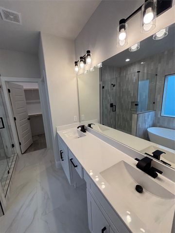 108 E 44th Street B, Houston, TX 77018