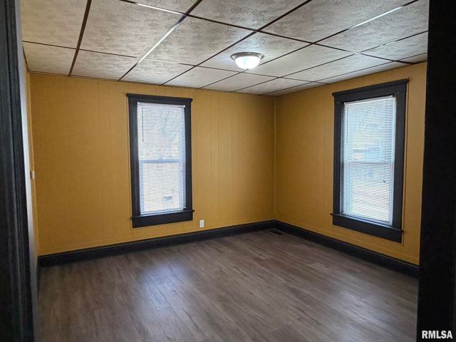 611 S ILLINOIS Street, Springfield, IL 62704