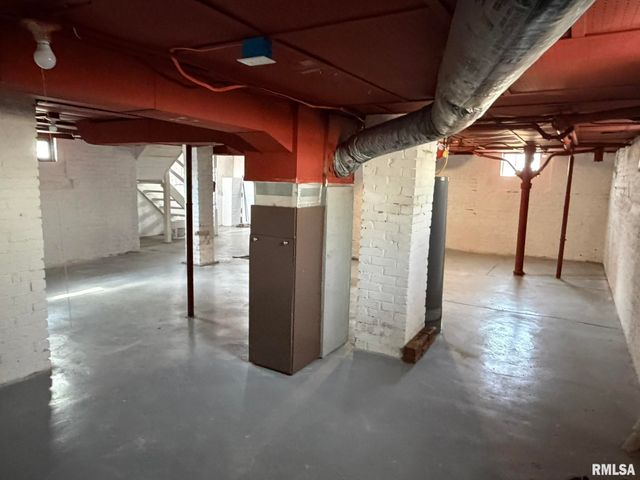 611 S ILLINOIS Street, Springfield, IL 62704