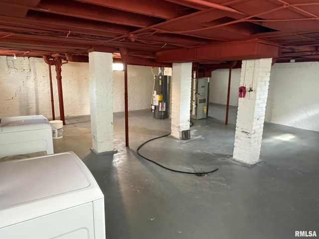 611 S ILLINOIS Street, Springfield, IL 62704