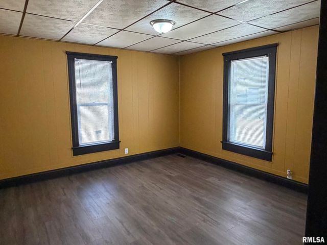 611 S ILLINOIS Street, Springfield, IL 62704