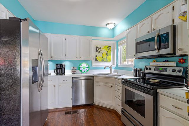 716 Sunrise Ave, Sunrise Beach, TX 78643