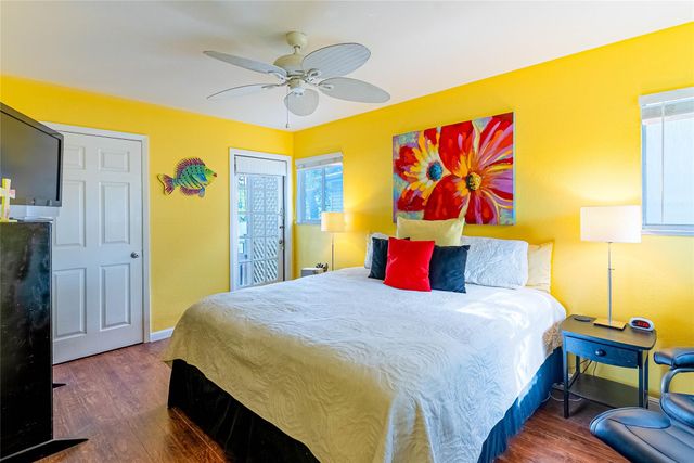 716 Sunrise Ave, Sunrise Beach, TX 78643