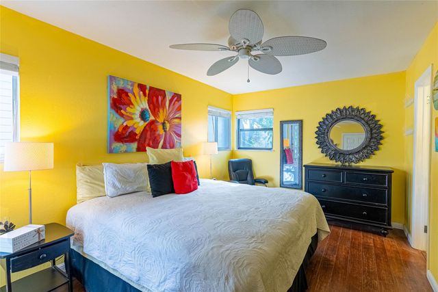 716 Sunrise Ave, Sunrise Beach, TX 78643