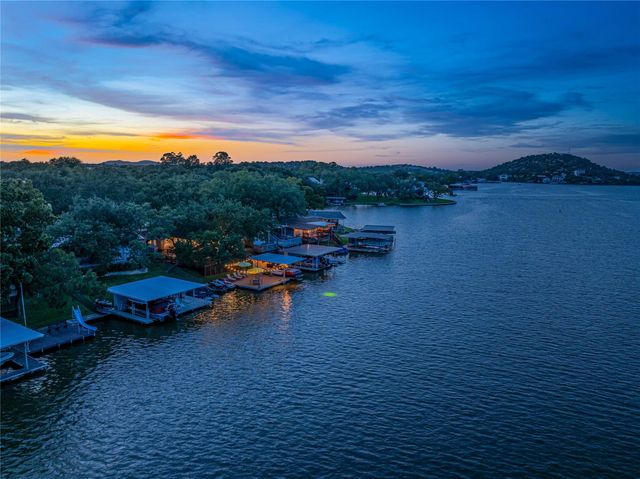 716 Sunrise Ave, Sunrise Beach, TX 78643