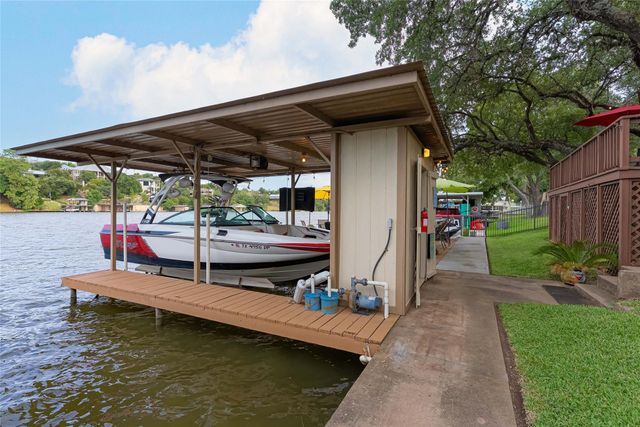 716 Sunrise Ave, Sunrise Beach, TX 78643
