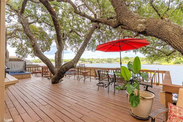 716 Sunrise Ave, Sunrise Beach, TX 78643