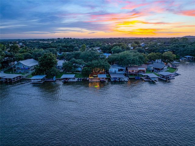 716 Sunrise Ave, Sunrise Beach, TX 78643