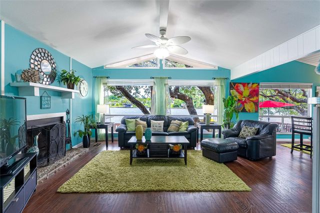 716 Sunrise Ave, Sunrise Beach, TX 78643