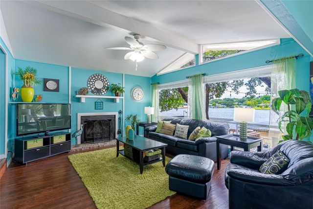 716 Sunrise Ave, Sunrise Beach, TX 78643