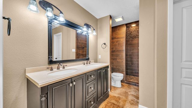 219 April Waters Drive W, Montgomery, TX 77356