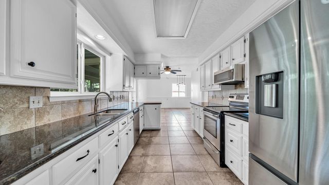 219 April Waters Drive W, Montgomery, TX 77356