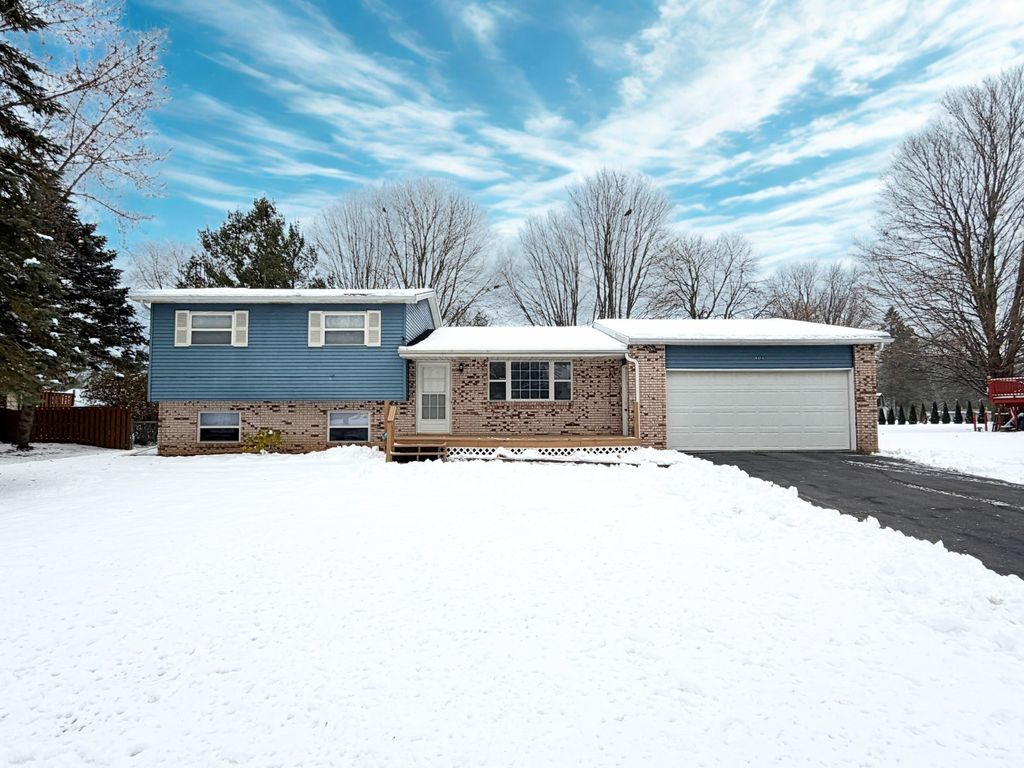 10414 Ataberry Drive, Vienna Twp, MI 48420