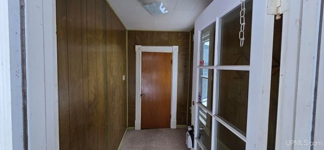 904 W A St, Iron Mountain, MI 49801
