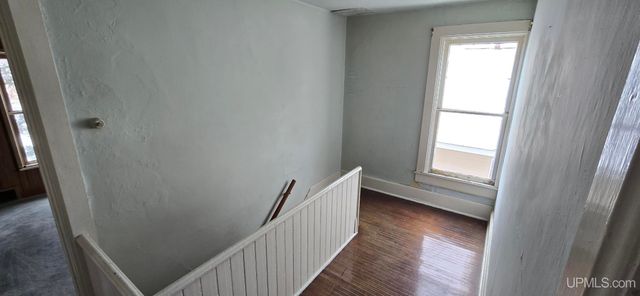 904 W A St, Iron Mountain, MI 49801