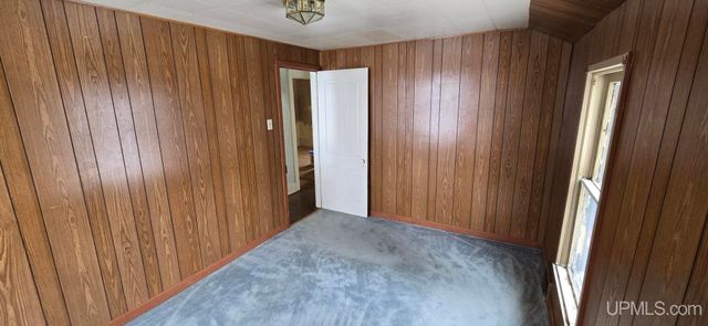 904 W A St, Iron Mountain, MI 49801