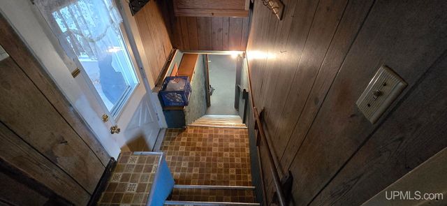 904 W A St, Iron Mountain, MI 49801